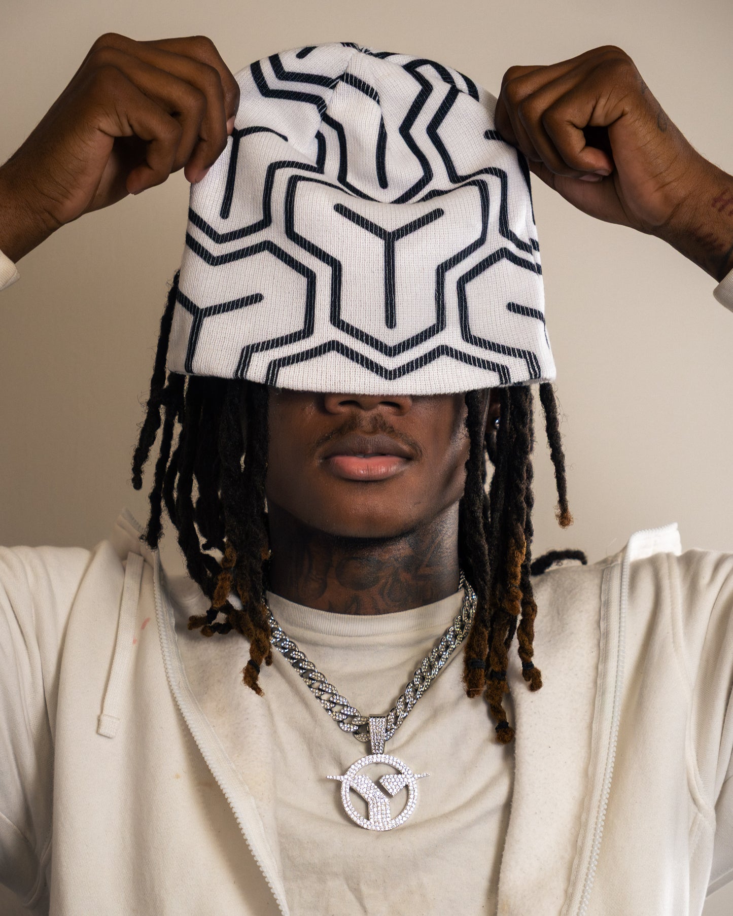 CNSTRCT BEANIE - BLACK