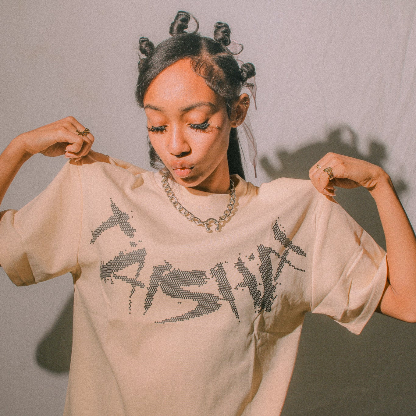 SAVANNA SHAISTY TEE